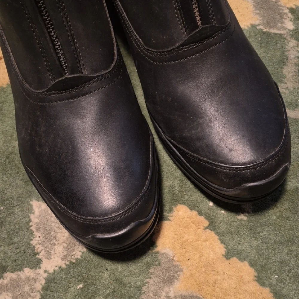 Ariat Men's Black and Red Rain Boots